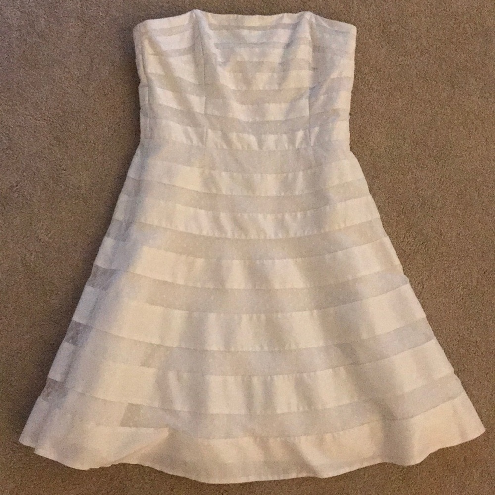 Classy A-frame White House Black Market dress